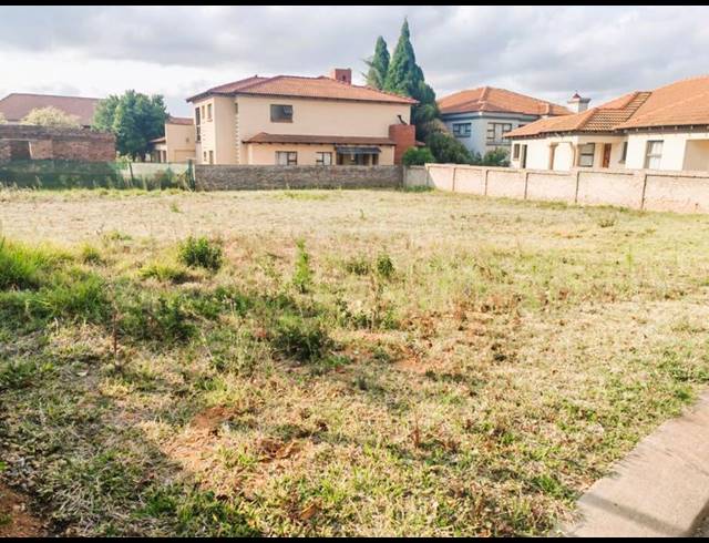 LAND FOR SALE IN NORTH VIEW ESTATE